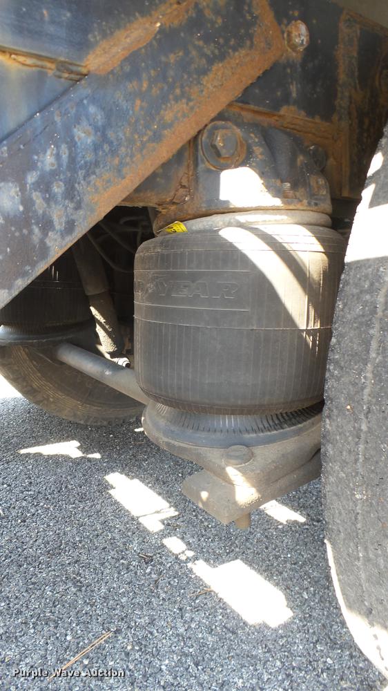 image for item DC1782 1989 GMC Forward W7 platform truck