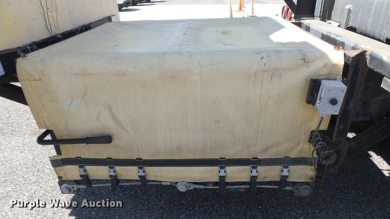 image for item DC1782 1989 GMC Forward W7 platform truck