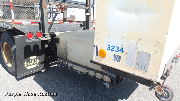 image for item DC1782 1989 GMC Forward W7 platform truck