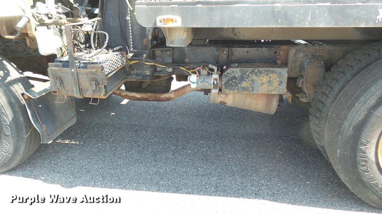 image for item DC1782 1989 GMC Forward W7 platform truck