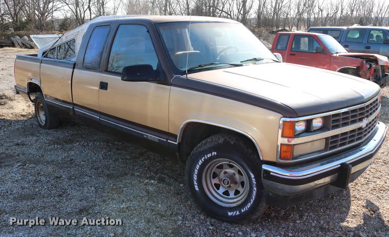 image for item DC3500 1988 Chevrolet 1500 Ext. Cab pickup truck