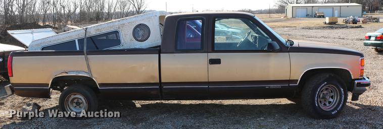 image for item DC3500 1988 Chevrolet 1500 Ext. Cab pickup truck