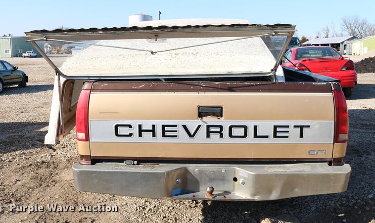 image for item DC3500 1988 Chevrolet 1500 Ext. Cab pickup truck