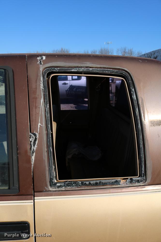 image for item DC3500 1988 Chevrolet 1500 Ext. Cab pickup truck