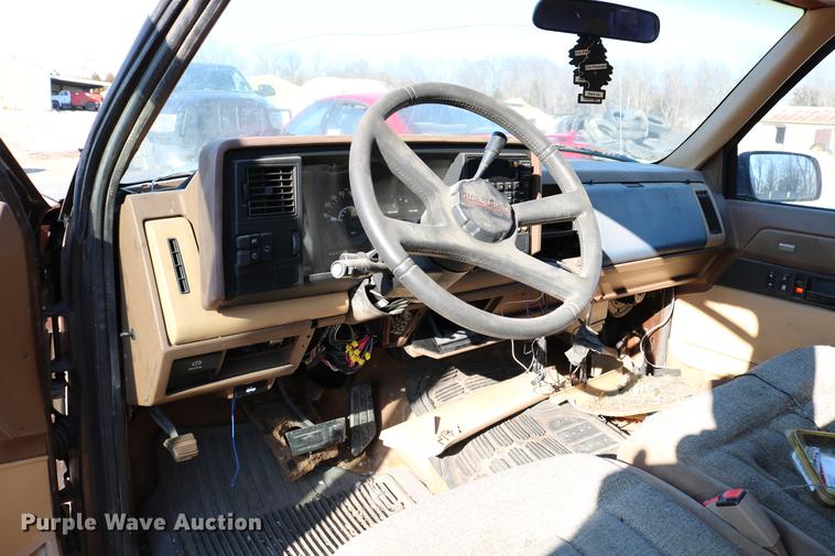 image for item DC3500 1988 Chevrolet 1500 Ext. Cab pickup truck