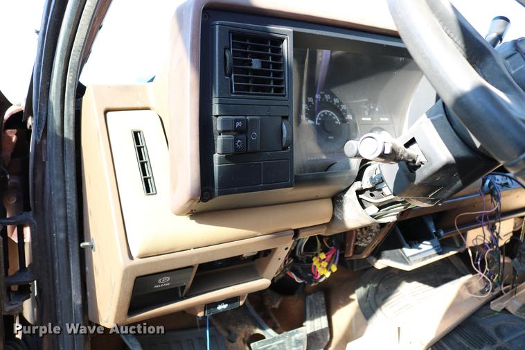 image for item DC3500 1988 Chevrolet 1500 Ext. Cab pickup truck