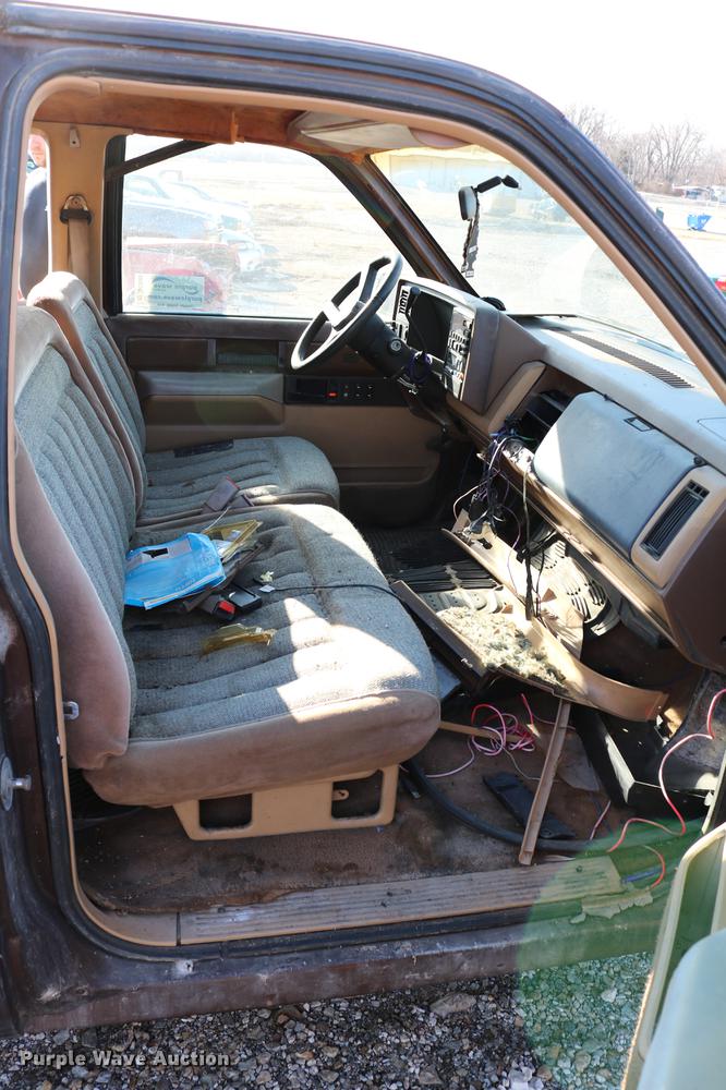 image for item DC3500 1988 Chevrolet 1500 Ext. Cab pickup truck