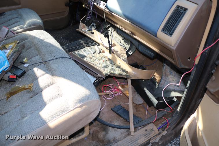 image for item DC3500 1988 Chevrolet 1500 Ext. Cab pickup truck