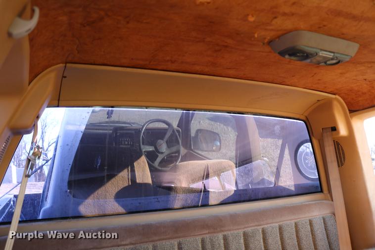 image for item DC3500 1988 Chevrolet 1500 Ext. Cab pickup truck