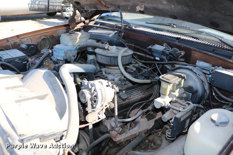 image for item DC3500 1988 Chevrolet 1500 Ext. Cab pickup truck