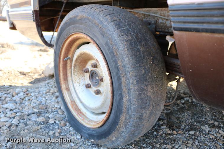 image for item DC3500 1988 Chevrolet 1500 Ext. Cab pickup truck