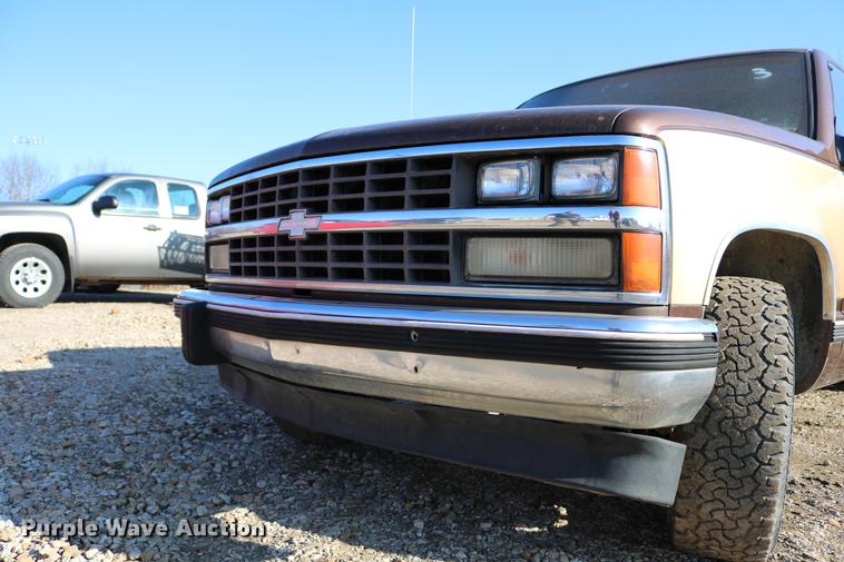 image for item DC3500 1988 Chevrolet 1500 Ext. Cab pickup truck