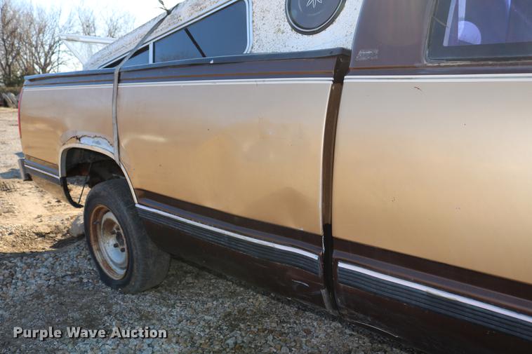 image for item DC3500 1988 Chevrolet 1500 Ext. Cab pickup truck