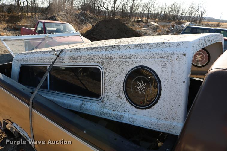 image for item DC3500 1988 Chevrolet 1500 Ext. Cab pickup truck