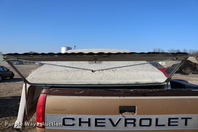 image for item DC3500 1988 Chevrolet 1500 Ext. Cab pickup truck