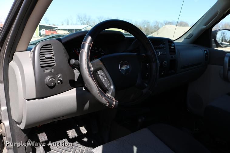 image for item DC3503 2008 Chevrolet Silverado 1500 Ext. Cab pickup truck