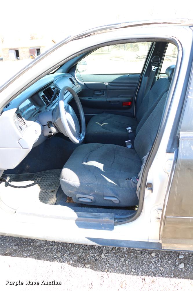image for item DC3504 1998 Ford Crown Victoria Police Interceptor