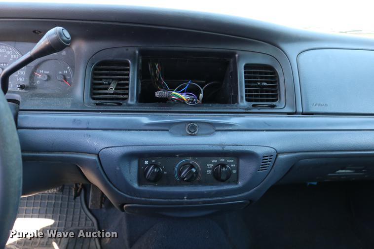 image for item DC3504 1998 Ford Crown Victoria Police Interceptor