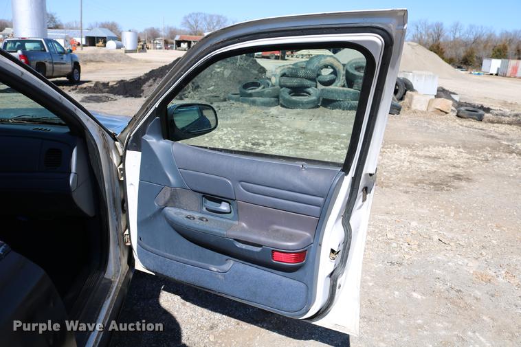 image for item DC3504 1998 Ford Crown Victoria Police Interceptor