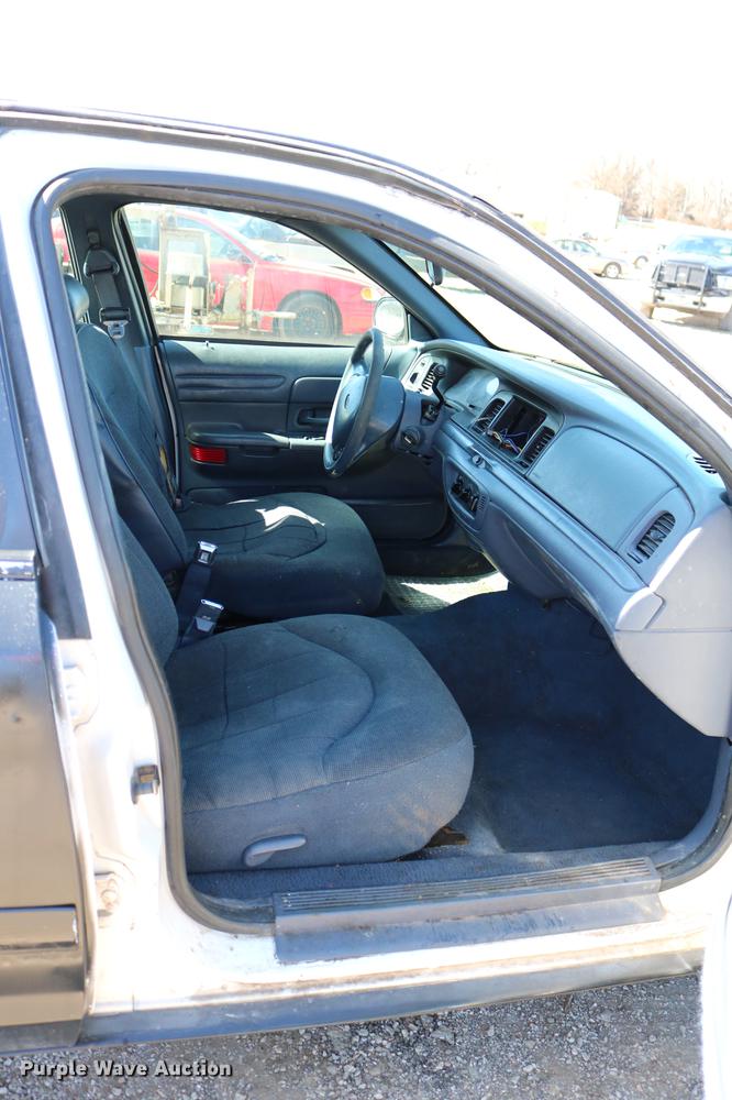 image for item DC3504 1998 Ford Crown Victoria Police Interceptor