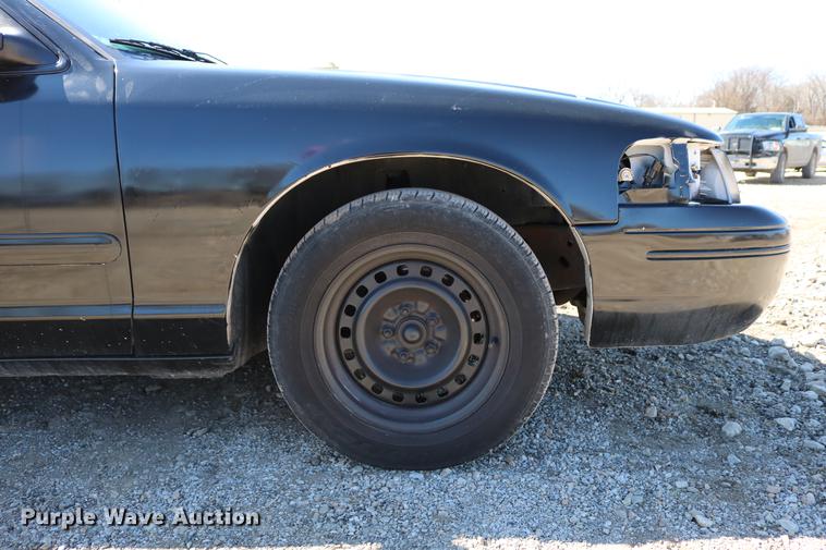 image for item DC3504 1998 Ford Crown Victoria Police Interceptor