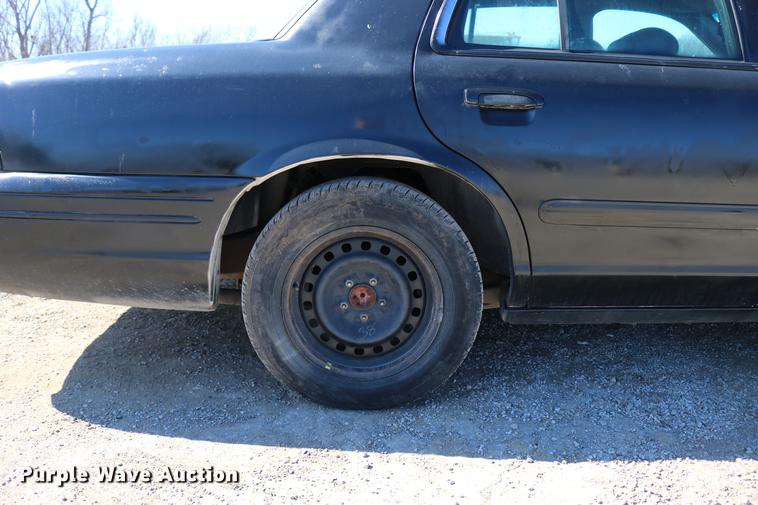 image for item DC3504 1998 Ford Crown Victoria Police Interceptor