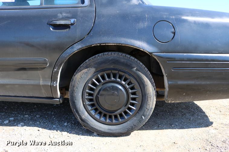 image for item DC3504 1998 Ford Crown Victoria Police Interceptor