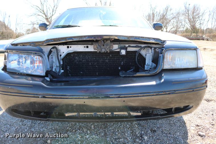 image for item DC3504 1998 Ford Crown Victoria Police Interceptor