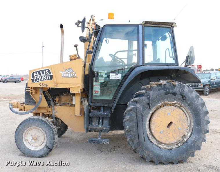 image for item DC3533 1998 New Holland TS110 tractor