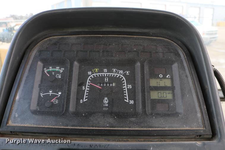 image for item DC3533 1998 New Holland TS110 tractor