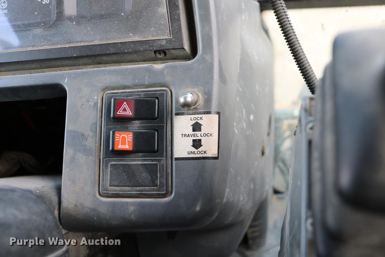 image for item DC3533 1998 New Holland TS110 tractor