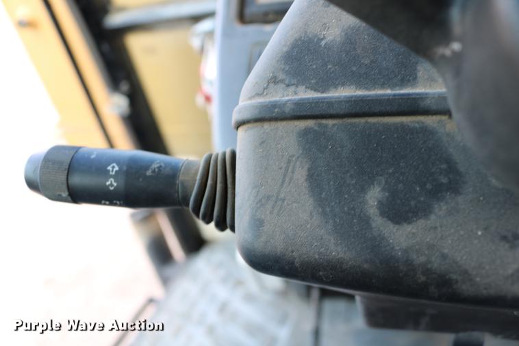 image for item DC3533 1998 New Holland TS110 tractor