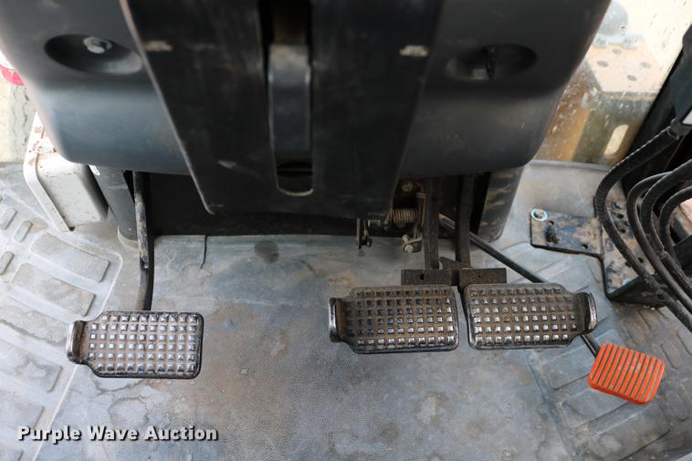 image for item DC3533 1998 New Holland TS110 tractor