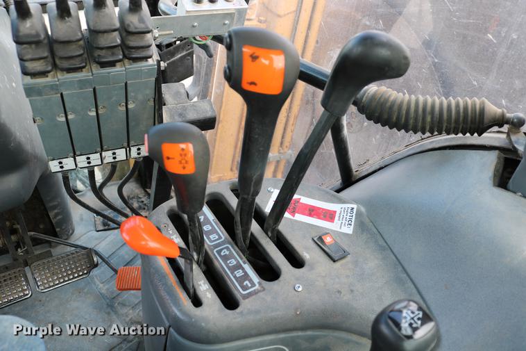 image for item DC3533 1998 New Holland TS110 tractor