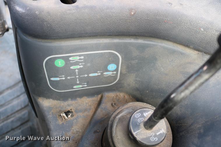 image for item DC3533 1998 New Holland TS110 tractor