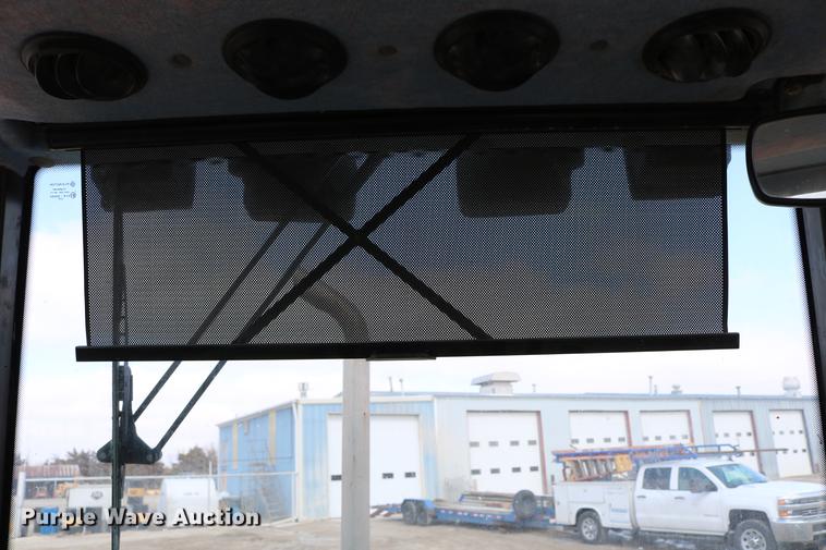 image for item DC3533 1998 New Holland TS110 tractor