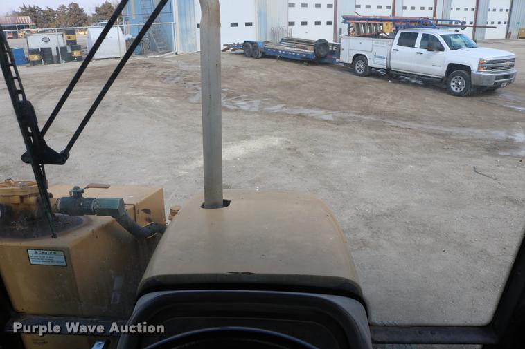 image for item DC3533 1998 New Holland TS110 tractor