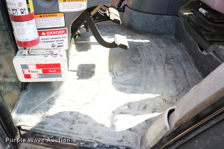 image for item DC3533 1998 New Holland TS110 tractor