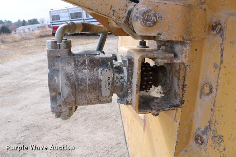 image for item DC3533 1998 New Holland TS110 tractor