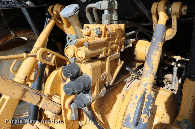 image for item DC3533 1998 New Holland TS110 tractor