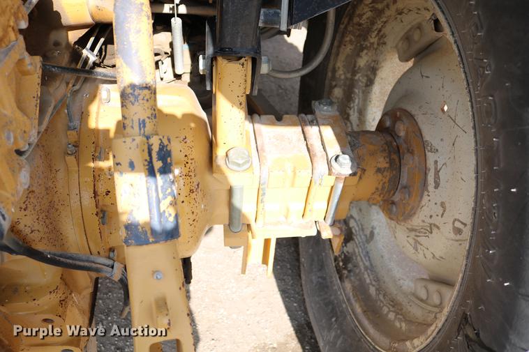 image for item DC3533 1998 New Holland TS110 tractor