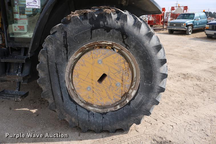 image for item DC3533 1998 New Holland TS110 tractor