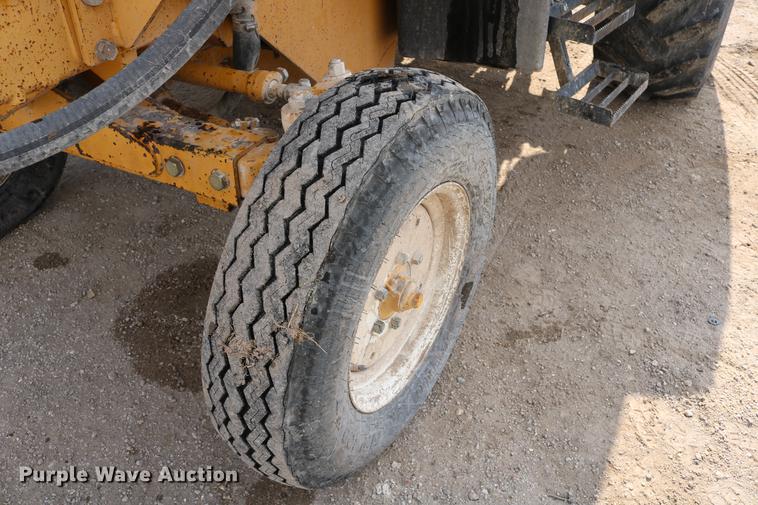 image for item DC3533 1998 New Holland TS110 tractor