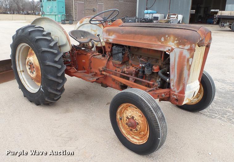 image for item DC4247 Ford 601 Workmaster tractor