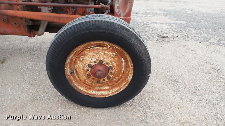 image for item DC4247 Ford 601 Workmaster tractor