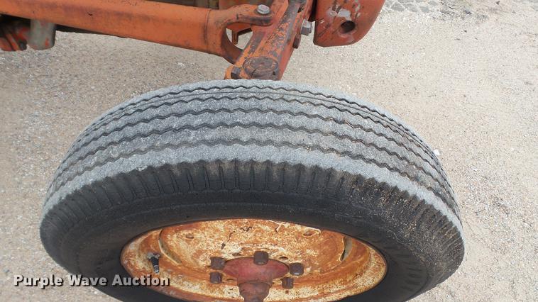 image for item DC4247 Ford 601 Workmaster tractor