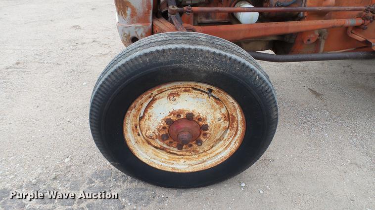 image for item DC4247 Ford 601 Workmaster tractor