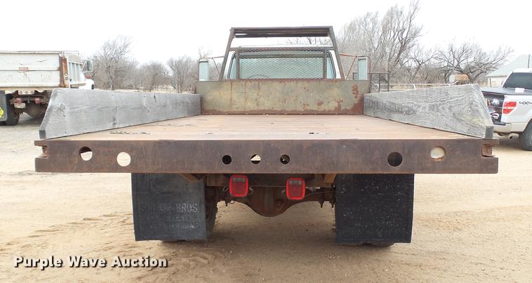 image for item DC4248 1974 Ford F600 flatbed truck