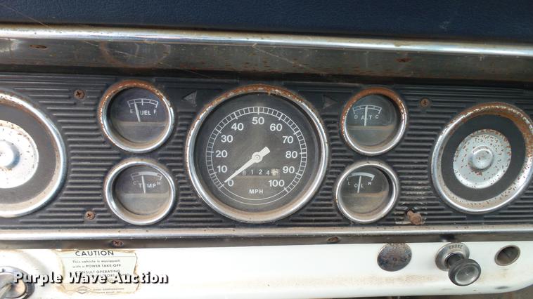 image for item DC4248 1974 Ford F600 flatbed truck