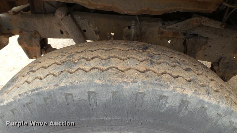 image for item DC4248 1974 Ford F600 flatbed truck